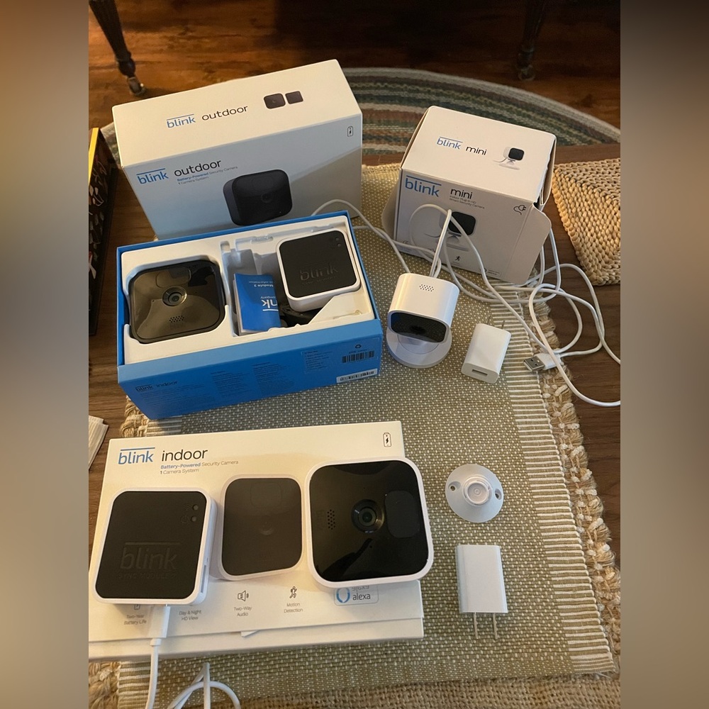 blink  Indoor/Outdoor and Mini Security Camera System Bundle